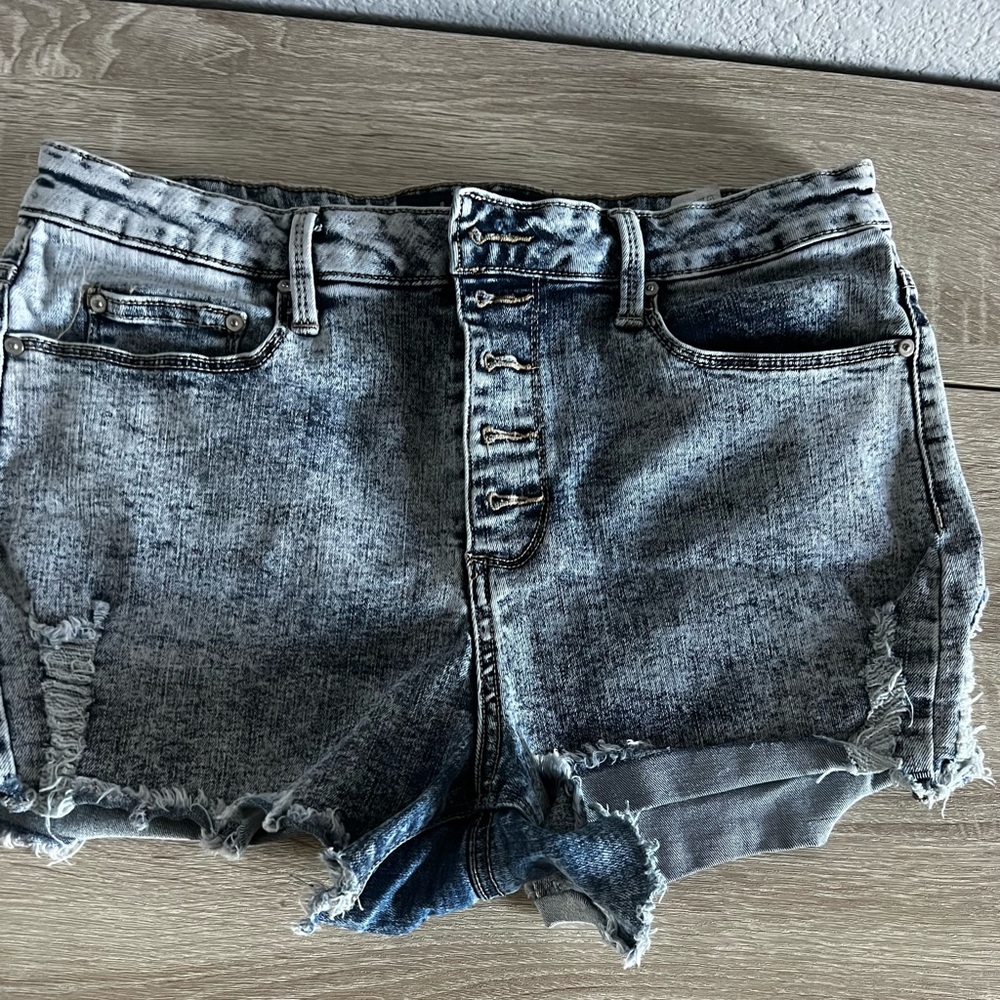 Indigo Reil Jean shorts. Size 31. Used